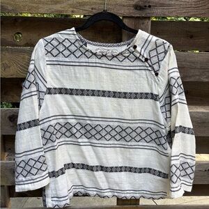 Women's Black and White Patterned Top